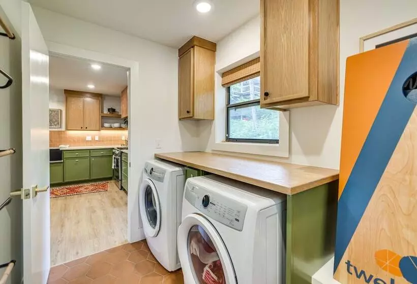 Pet Friendly Garfield Cabin On Beaver Lake!