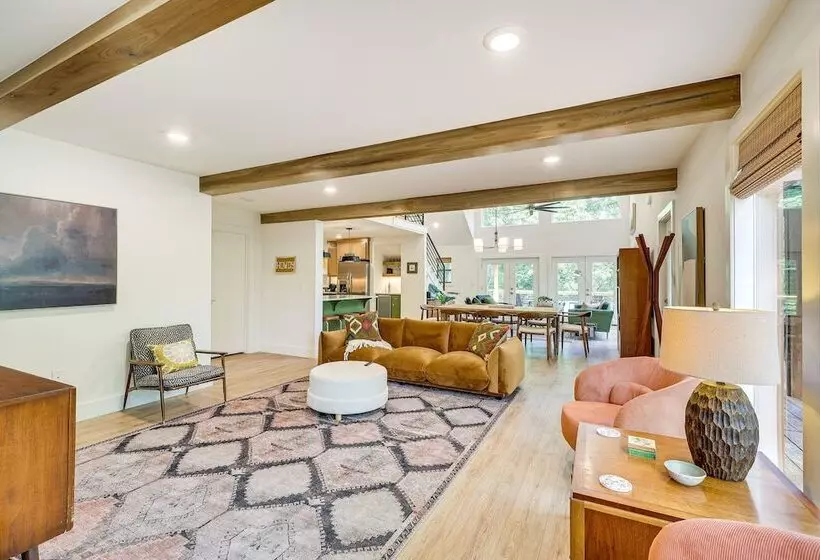 Pet Friendly Garfield Cabin On Beaver Lake!