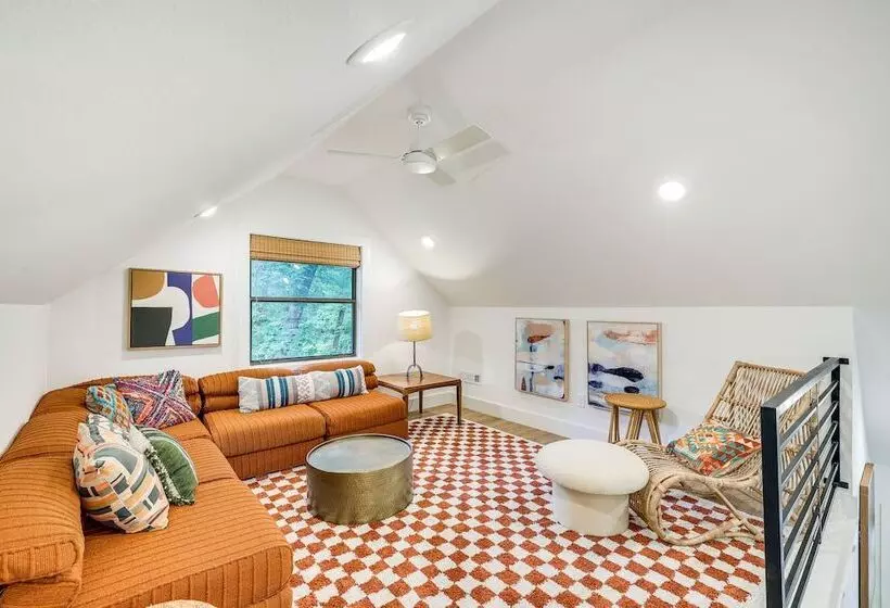 Pet Friendly Garfield Cabin On Beaver Lake!