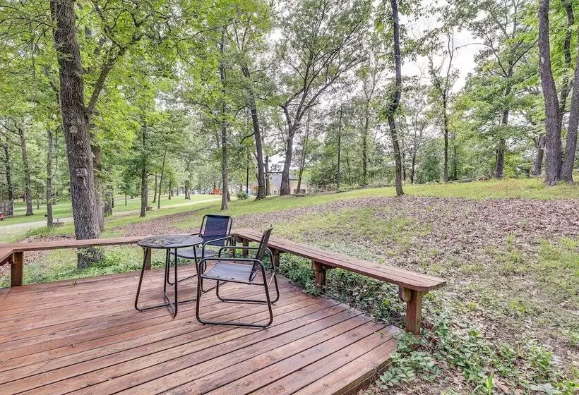 Pet Friendly Garfield Cabin On Beaver Lake!