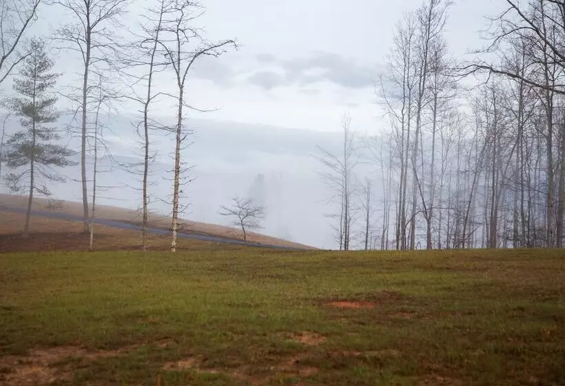 Quiet Charlottesville Hideaway In Baileys Retreat!