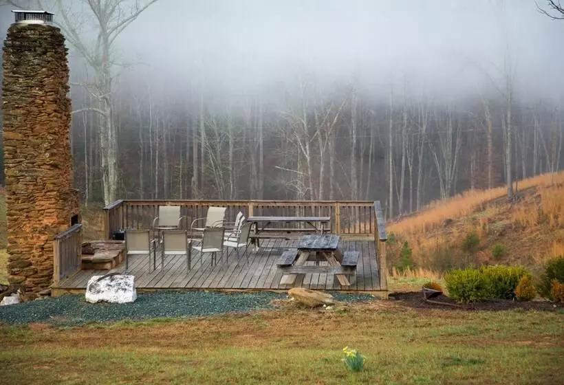 Quiet Charlottesville Hideaway In Baileys Retreat!