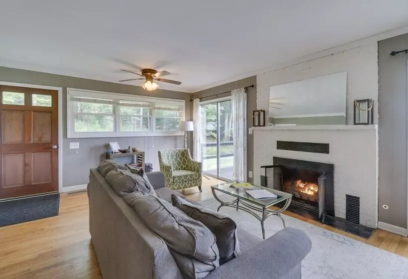 Quiet Charlottesville Hideaway In Baileys Retreat!