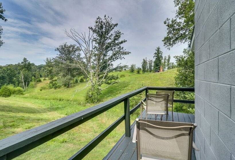 Quiet Charlottesville Hideaway In Baileys Retreat!