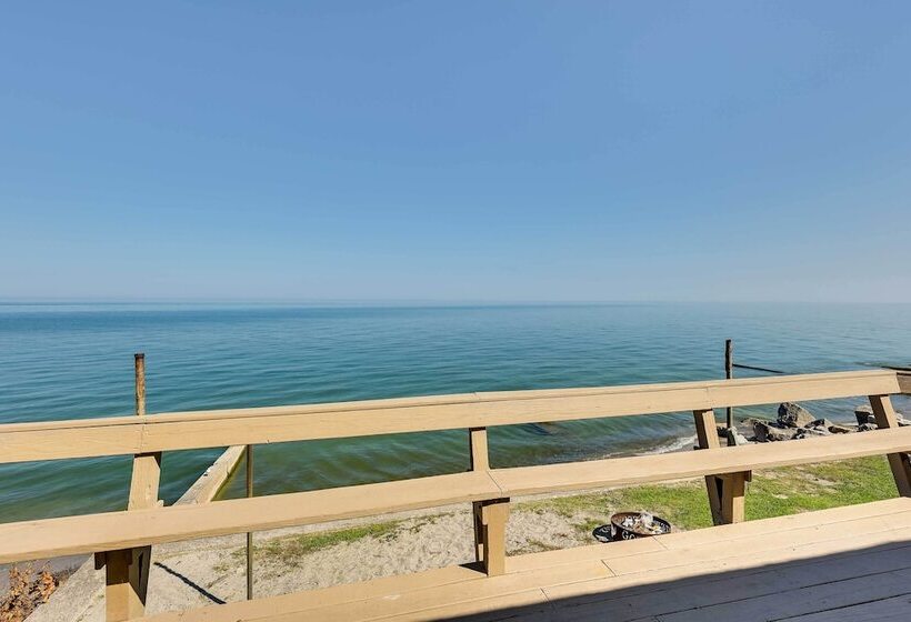 Scenic Geneva Cottage W/ Lake Erie Beach Access!