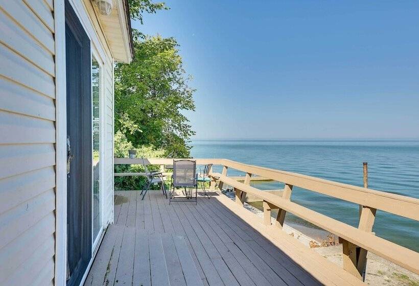 Scenic Geneva Cottage W/ Lake Erie Beach Access!