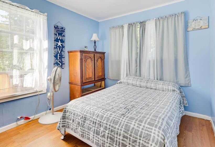 Scenic Geneva Cottage W/ Lake Erie Beach Access!