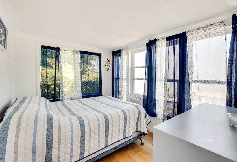 Scenic Geneva Cottage W/ Lake Erie Beach Access!