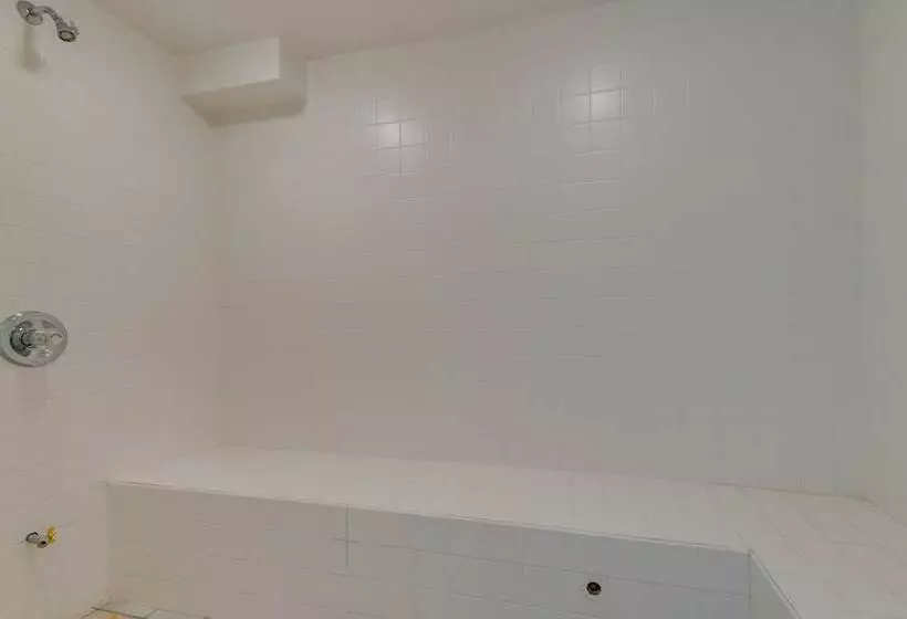 Secluded Calais Getaway: Deck, Hot Tub & More!