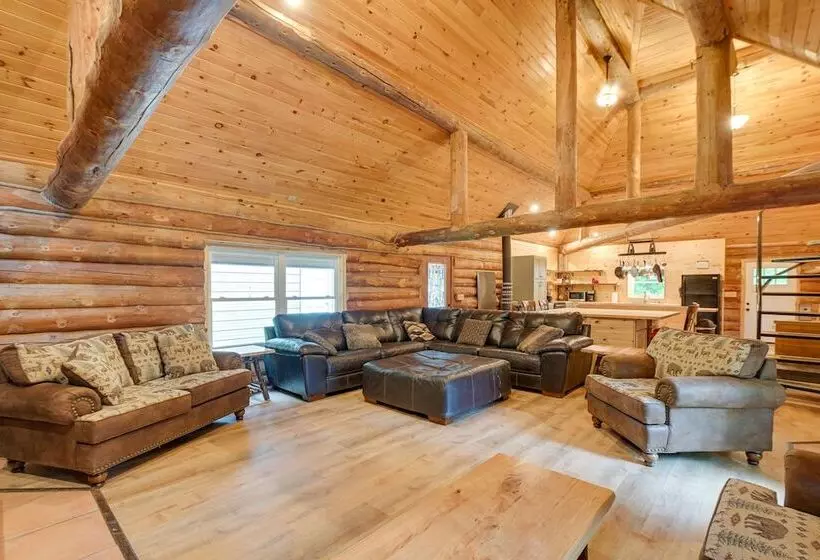 Secluded Greenville Cabin: Walk To Moosehead Lake!