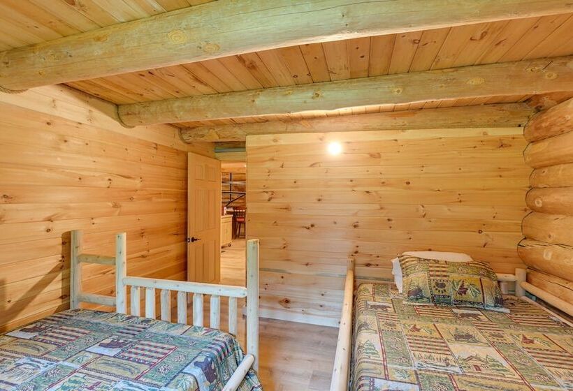Secluded Greenville Cabin: Walk To Moosehead Lake!