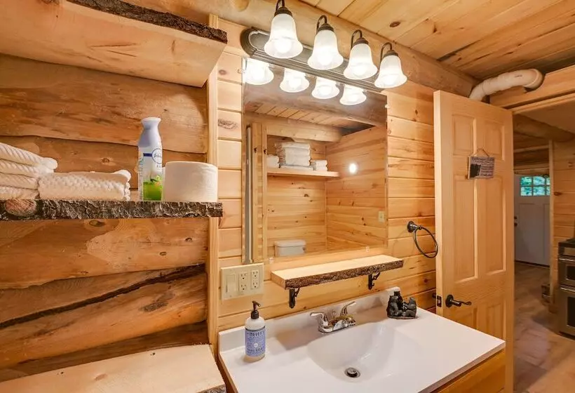 Secluded Greenville Cabin: Walk To Moosehead Lake!