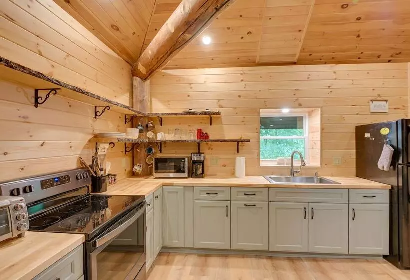 Secluded Greenville Cabin: Walk To Moosehead Lake!