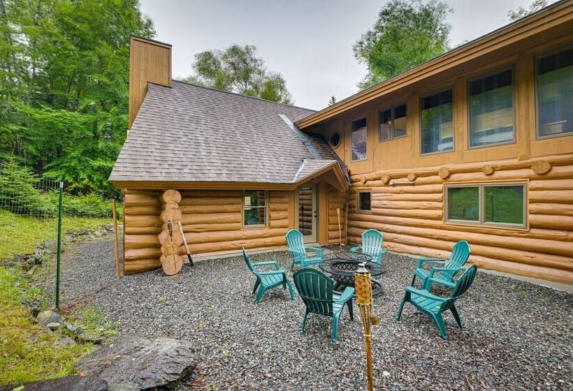 Secluded Greenville Cabin: Walk To Moosehead Lake!