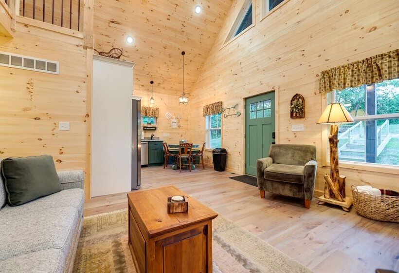 Serene Kentucky Cabin W/ Fireplace + Fire Pit!