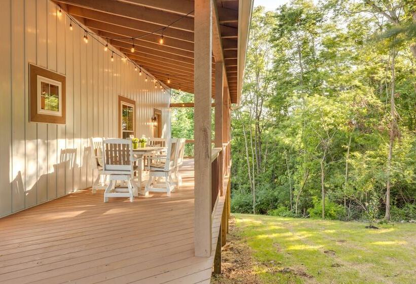 Serene Kentucky Cabin W/ Fireplace + Fire Pit!