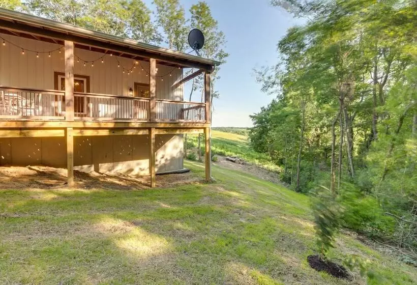 Serene Kentucky Cabin W/ Fireplace + Fire Pit!