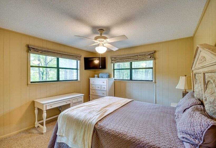 Spacious Alexander City Retreat W/ Private Dock!