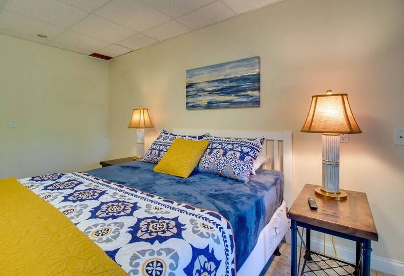 Spacious Home Near Norfork Lake W/ Wraparound Deck