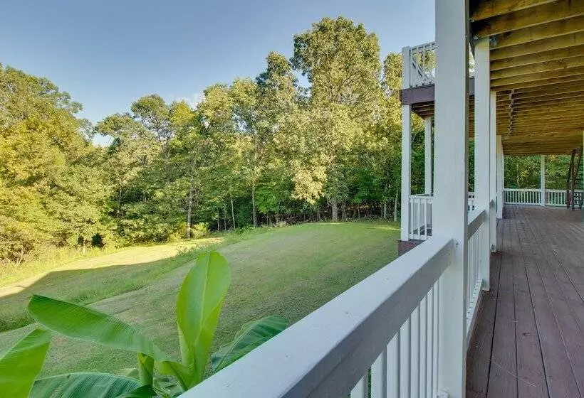 Spacious Home Near Norfork Lake W/ Wraparound Deck