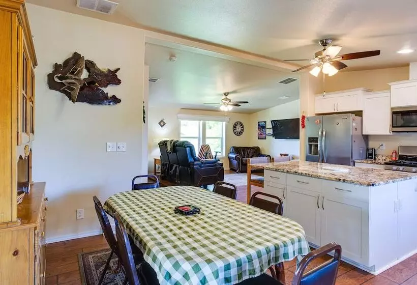 Spacious Home W/ Deck: 5 Mi To Ridgway State Park!