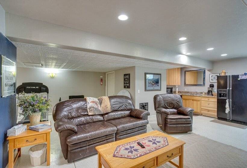 Spacious Home W/ Deck: 5 Mi To Ridgway State Park!