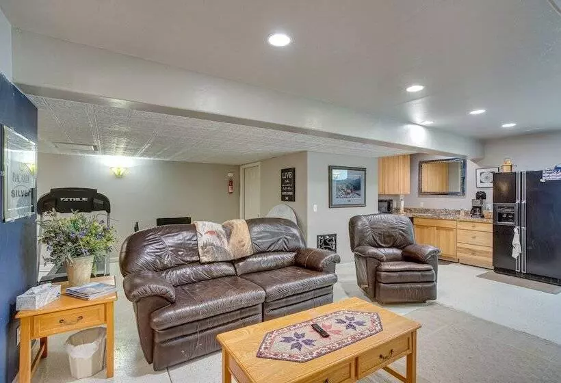 Spacious Home W/ Deck: 5 Mi To Ridgway State Park!