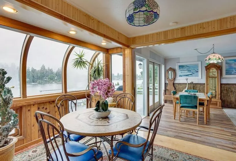 Tacoma Home On Steilacoom Lake W/ Dock!