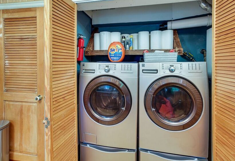 Tacoma Home On Steilacoom Lake W/ Dock!