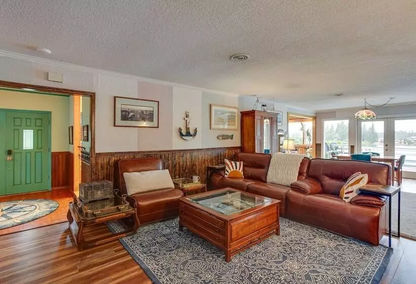 Tacoma Home On Steilacoom Lake W/ Dock!