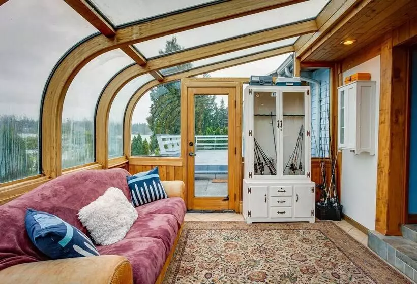 Tacoma Home On Steilacoom Lake W/ Dock!