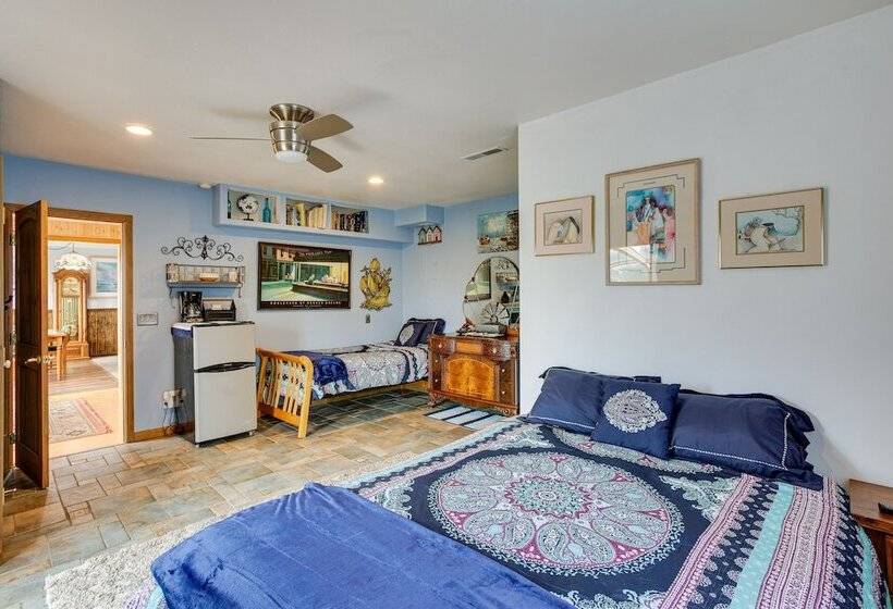 Tacoma Home On Steilacoom Lake W/ Dock!