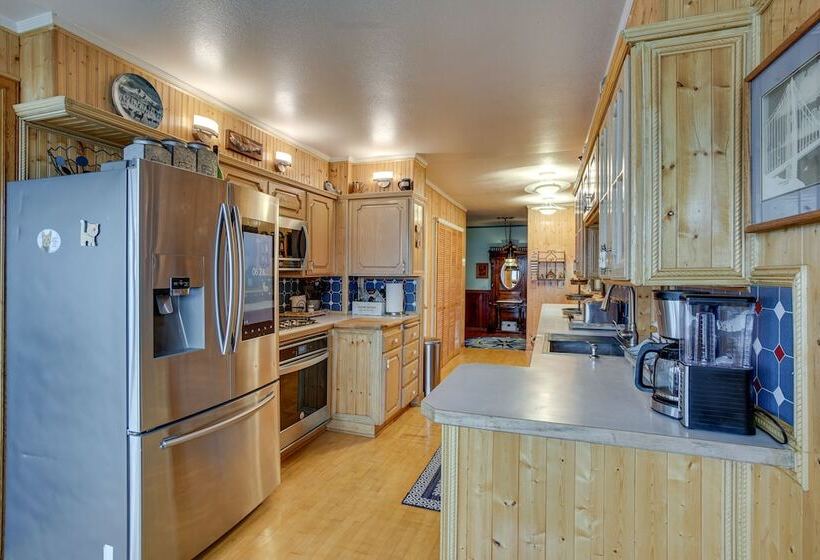 Tacoma Home On Steilacoom Lake W/ Dock!