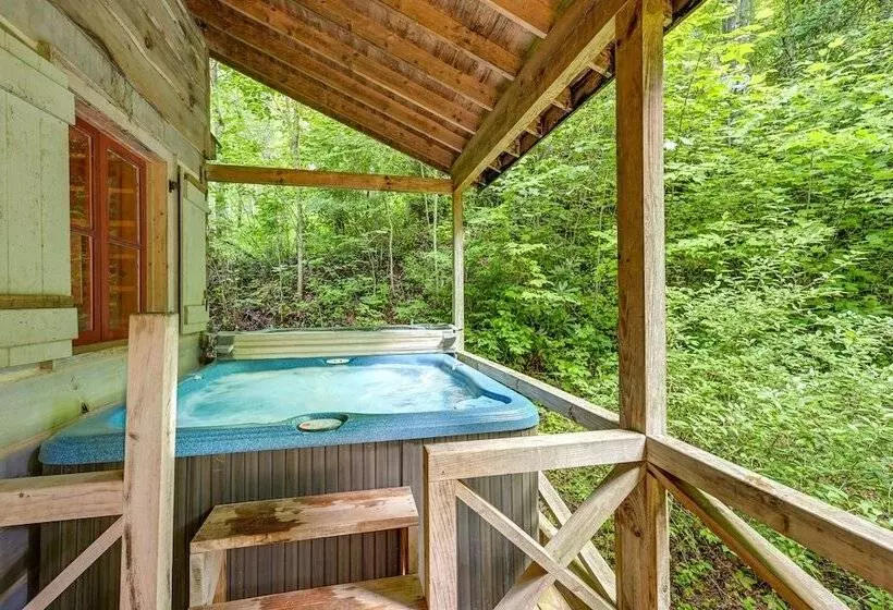 Topton Cabin W/ Hot Tub   6 Mi To Nantahala Lake!