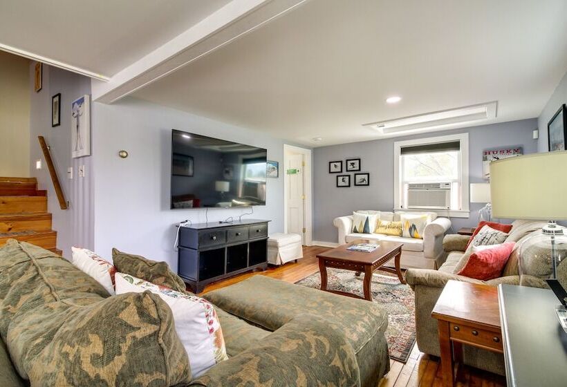 Vermont Vacation Rental: Hot Tub, Near Ski Resorts