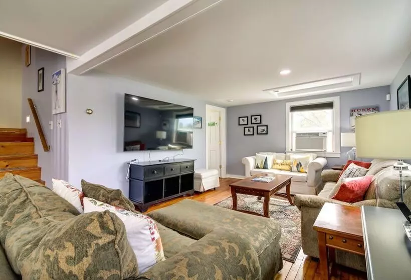 Vermont Vacation Rental: Hot Tub, Near Ski Resorts