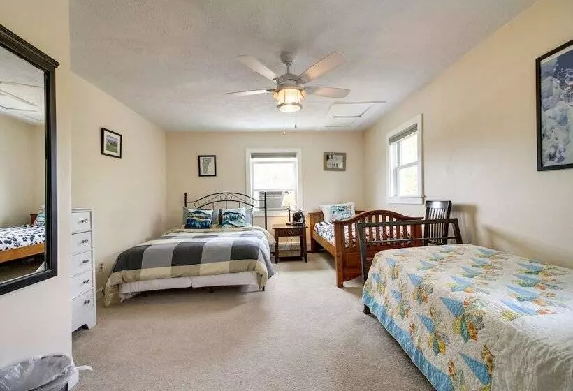 Vermont Vacation Rental: Hot Tub, Near Ski Resorts