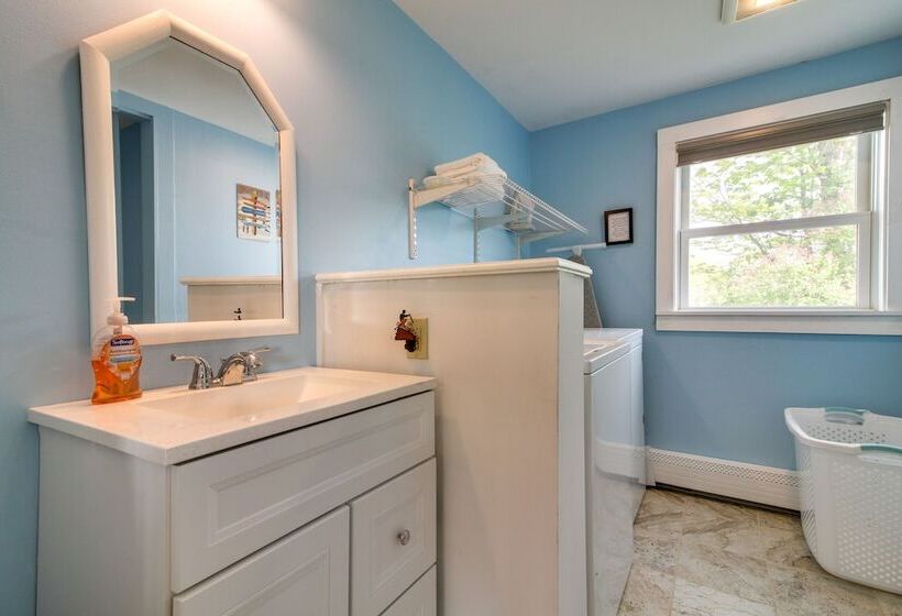 Vermont Vacation Rental: Hot Tub, Near Ski Resorts