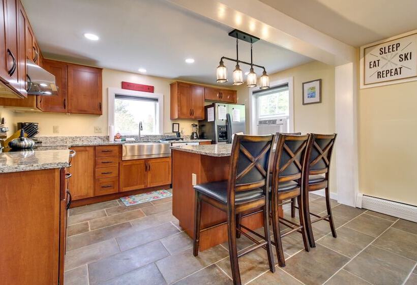 Vermont Vacation Rental: Hot Tub, Near Ski Resorts