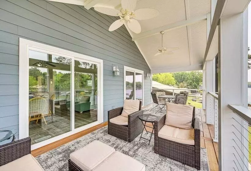 Waterfront Badin Lake Getaway: Boat Dock, Fire Pit