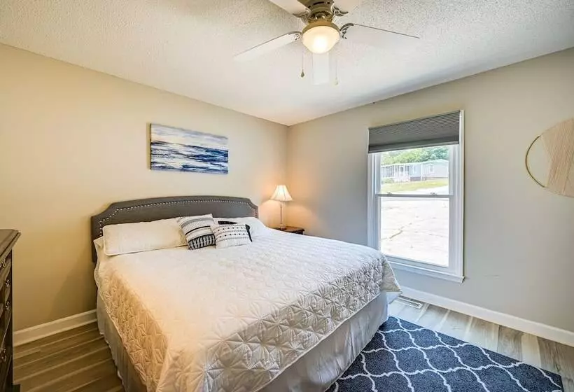 Waterfront Badin Lake Getaway: Boat Dock, Fire Pit