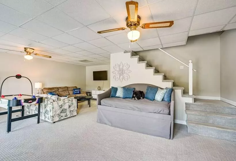 Waterfront Badin Lake Getaway: Boat Dock, Fire Pit