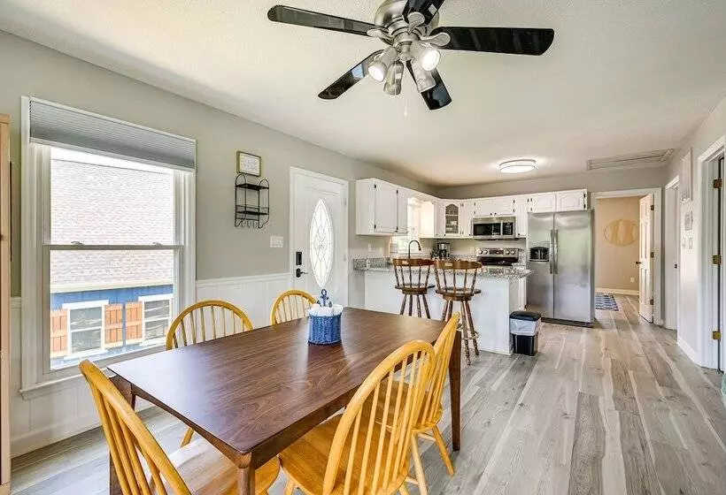 Waterfront Badin Lake Getaway: Boat Dock, Fire Pit