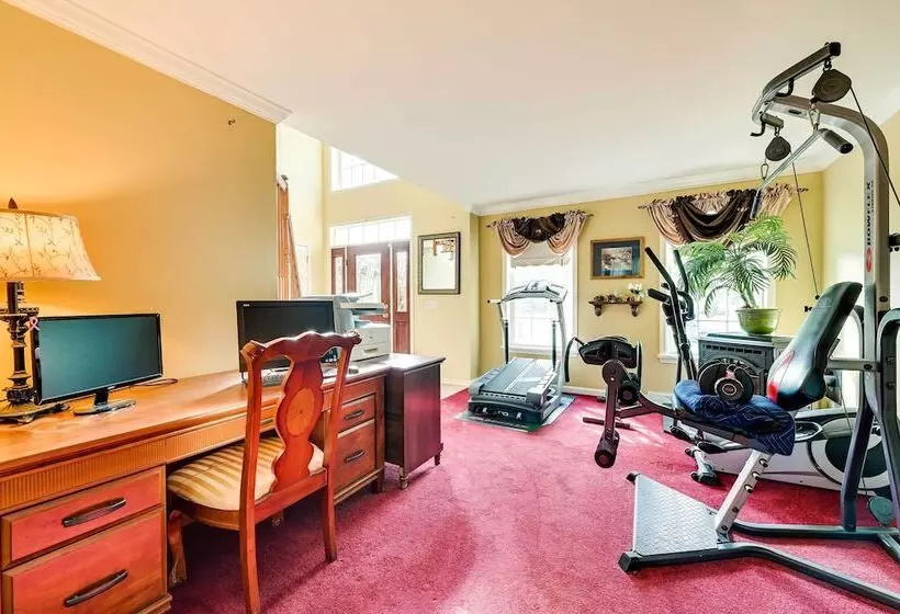 Woodsy Ballston Spa Home: 4 Mi To State Park!