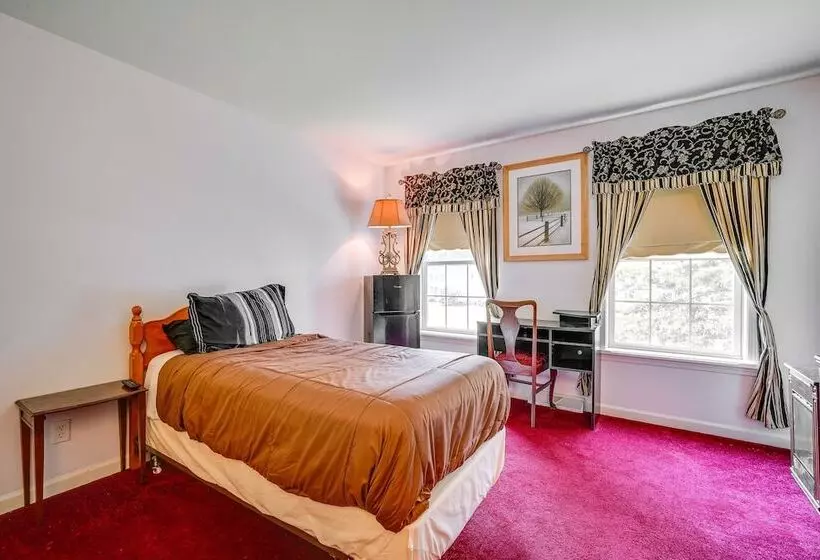 Woodsy Ballston Spa Home: 4 Mi To State Park!