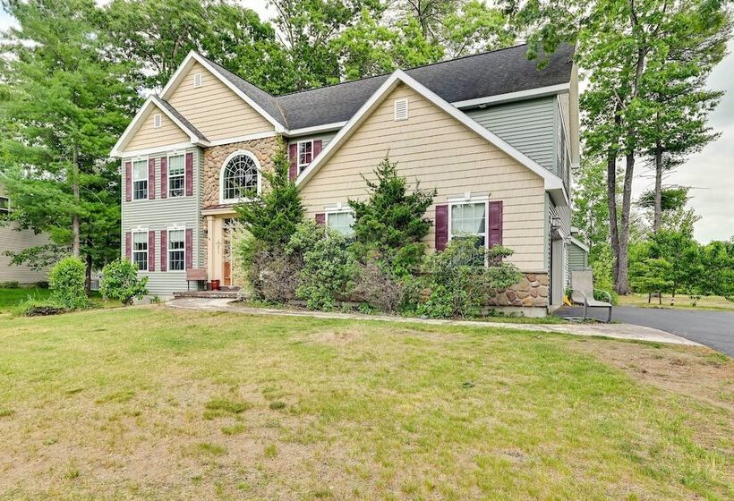 Woodsy Ballston Spa Home: 4 Mi To State Park!