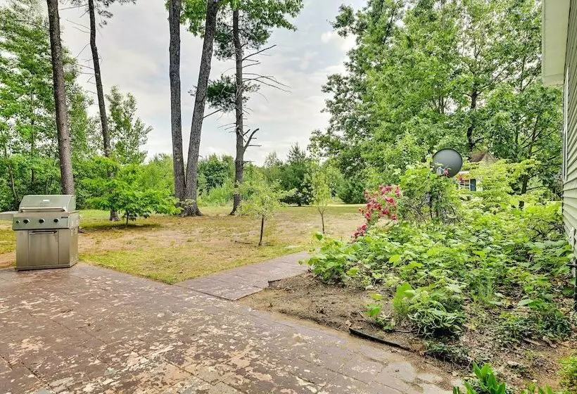 Woodsy Ballston Spa Home: 4 Mi To State Park!