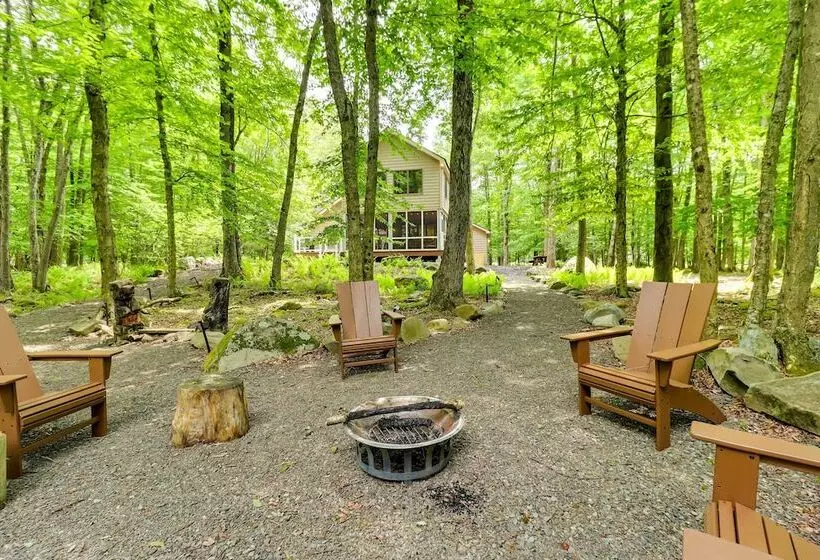 Woodsy Big Bass Lake Hideaway W/ Fire Pit + Deck!