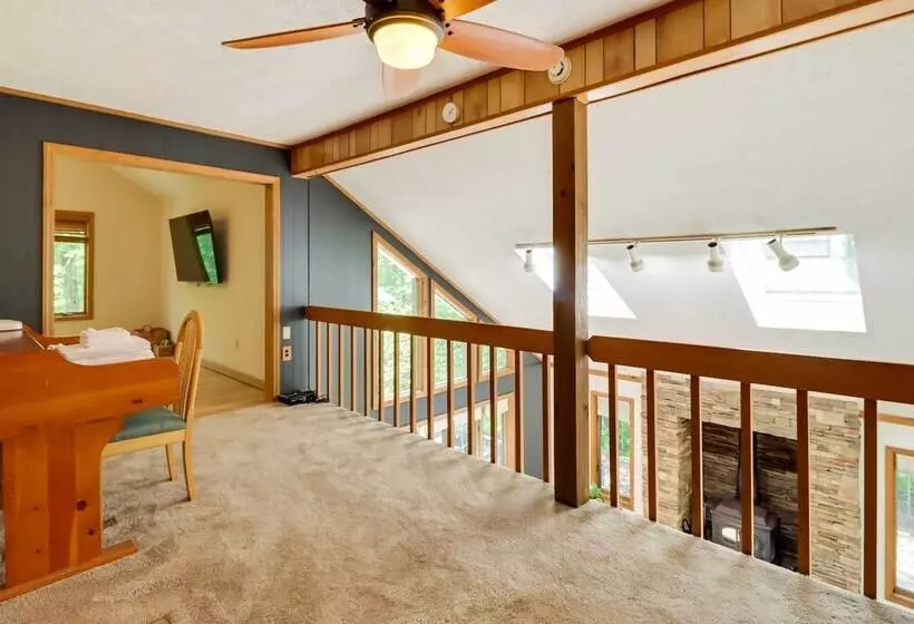 Woodsy Big Bass Lake Hideaway W/ Fire Pit + Deck!