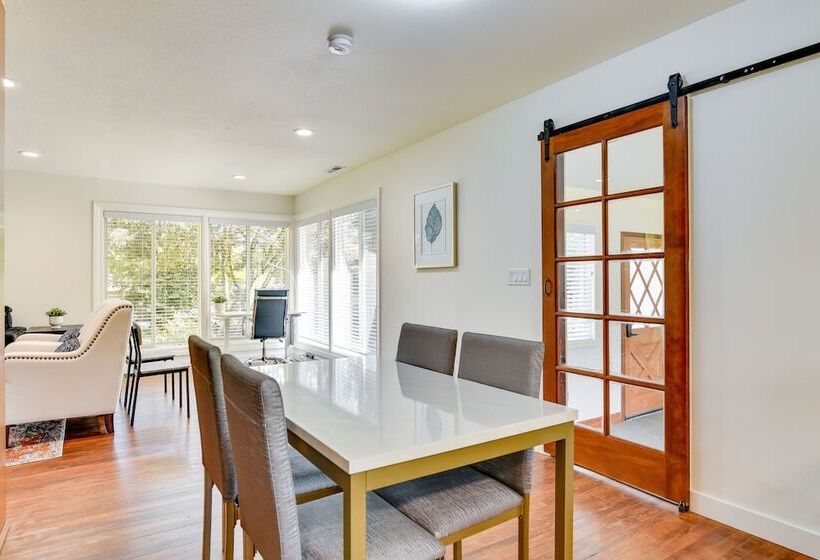 6 Mi To Portland: Home W/ Yard In Beaverton!